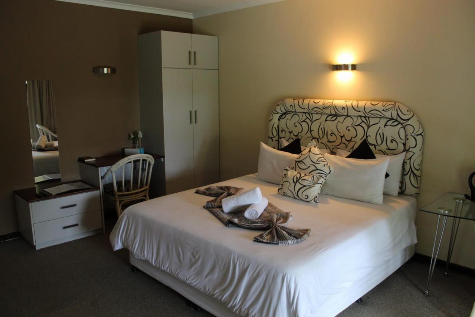 Phezulu Safari Park Villa Botha's Hill Exterior photo