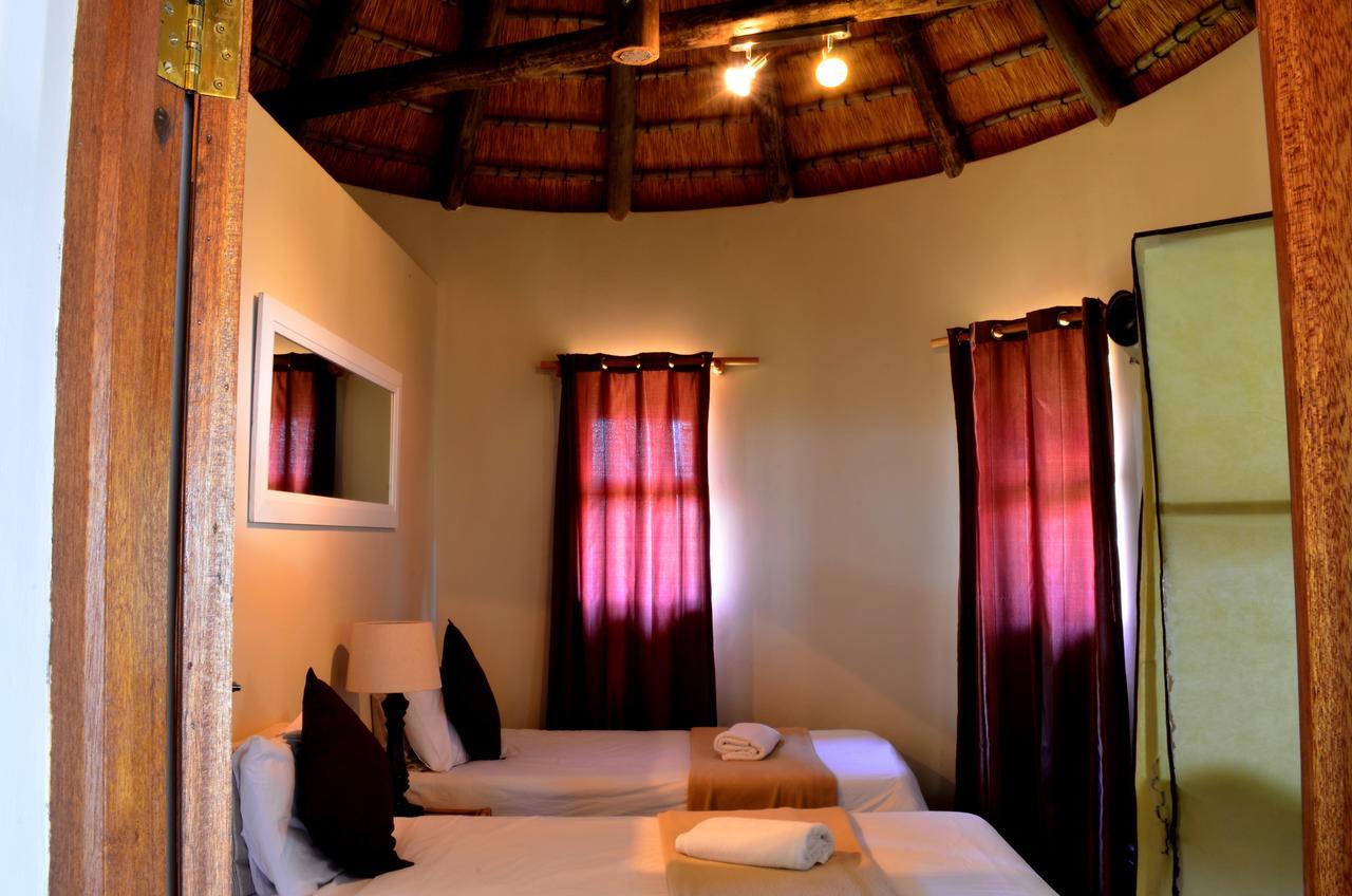 Phezulu Safari Park Villa Botha's Hill Exterior photo