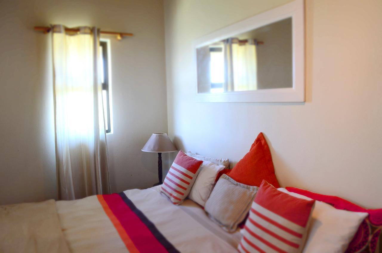 Phezulu Safari Park Villa Botha's Hill Exterior photo